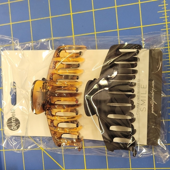 Gemelli Hair Clips Claws Set of 2 - Picture 1 of 1